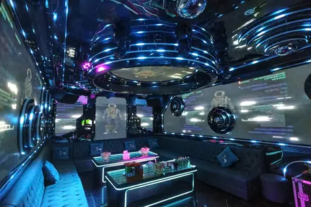 KTV Boss Villa — phòng hát 1