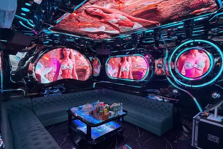 KTV Gà Cửu Long — phòng hát 2