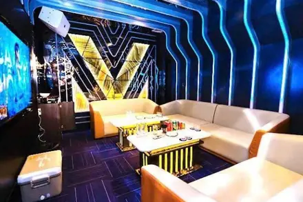 KTV HaoMan — phòng hát 8