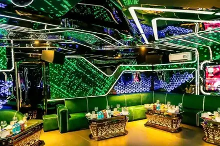 KTV Limited — phòng hát 4