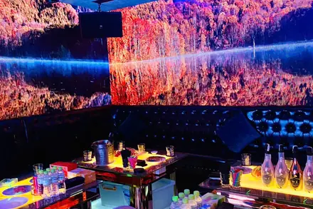 KTV Luxury 99 — phòng hát 2