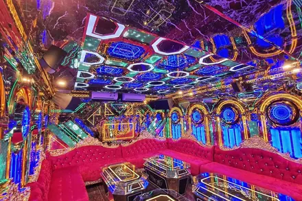 KTV Phoenix — phòng hát 3