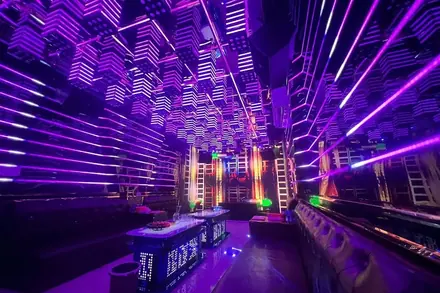 KTV Royal — phòng hát 1